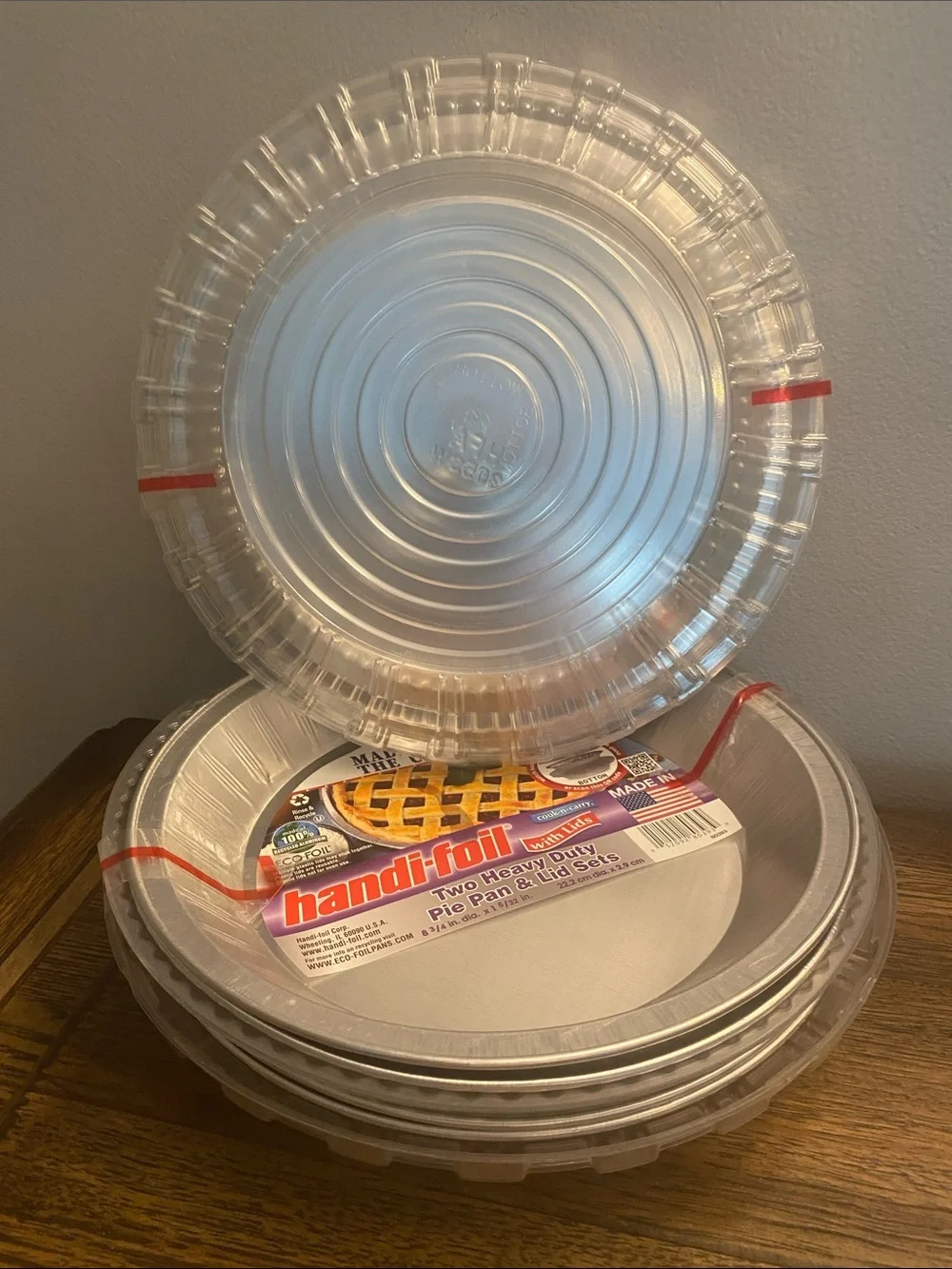 Set of 6 handi -foil Heavy Duty Pie Pans and Lids and 50 paper Turkey Napkiins